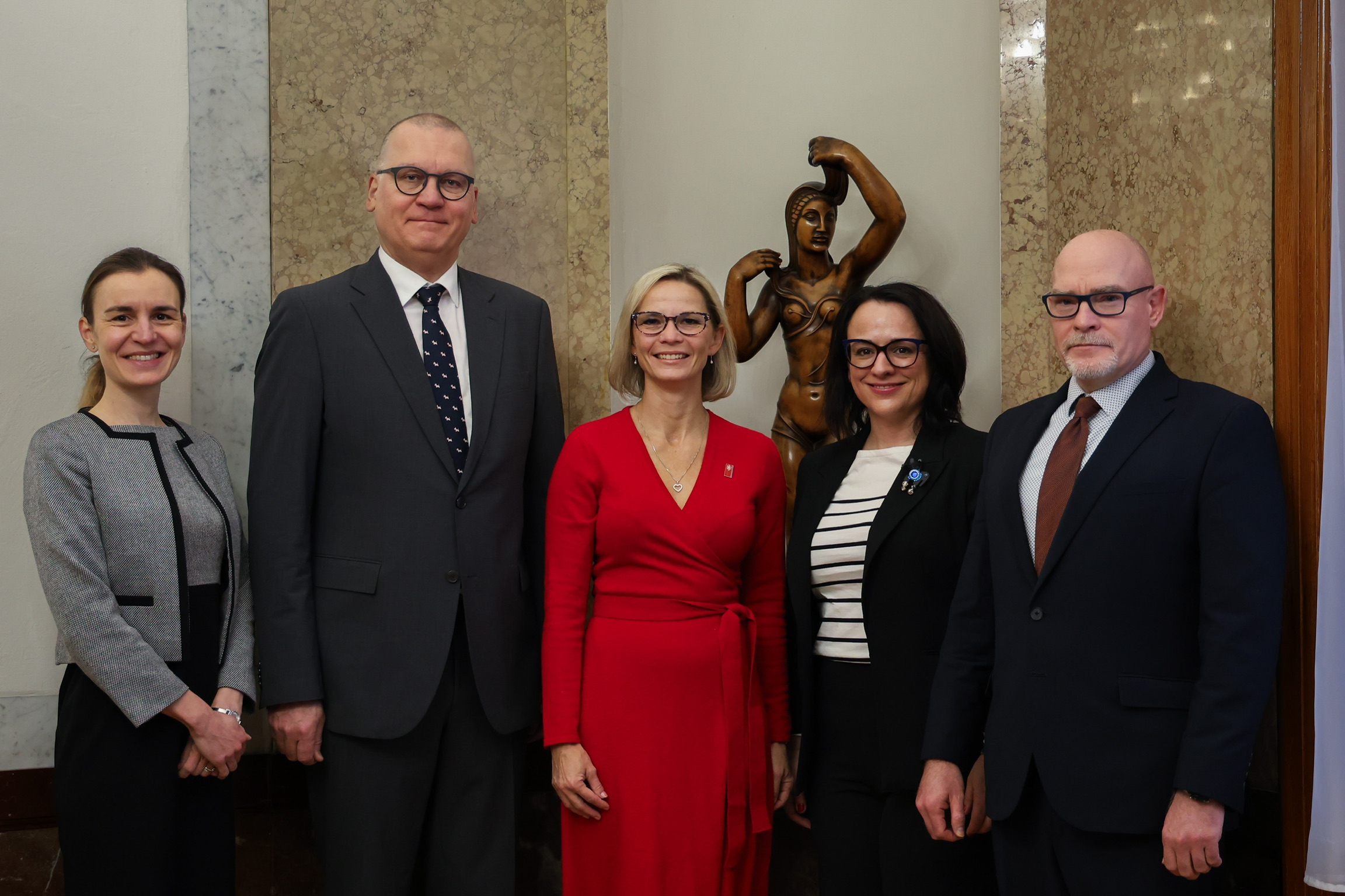 MMR jednalo s Evropskou investiční bankou o bydlení, investicích po roce 2028 a podpoře regionů