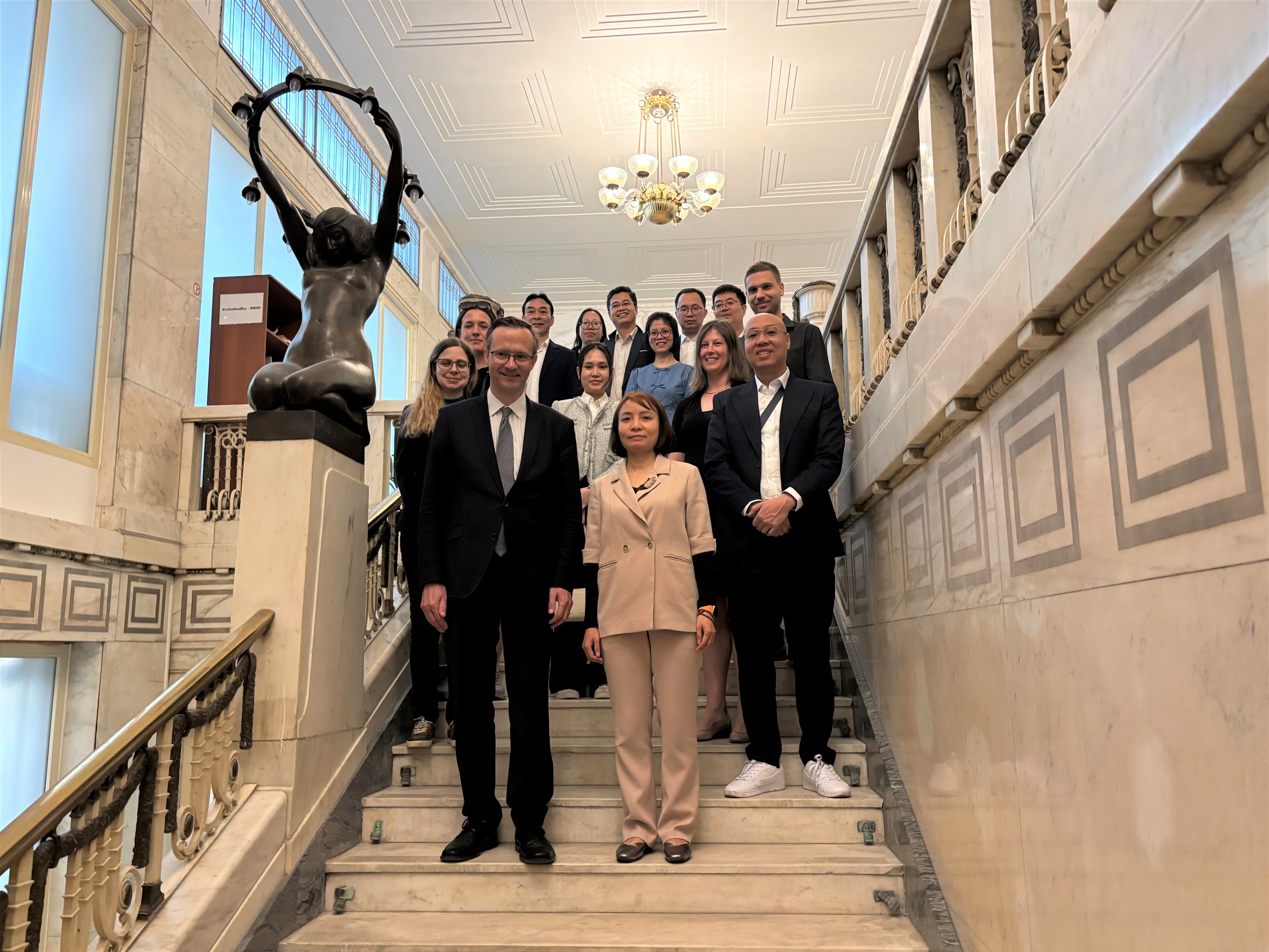 České zkušenosti s veřejným zadáváním představilo MMR vietnamské delegaci